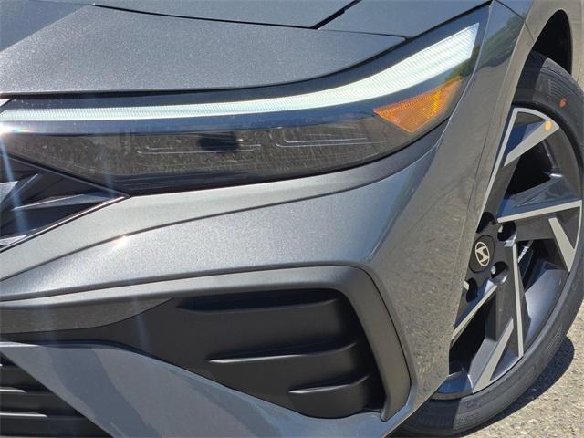 new 2025 Hyundai Elantra car, priced at $22,660