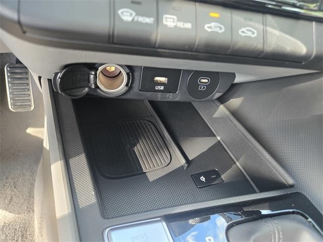 new 2025 Hyundai ELANTRA HEV car, priced at $26,320
