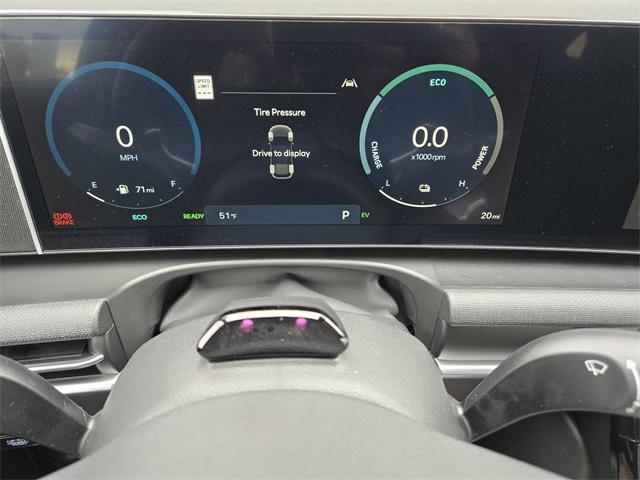 new 2025 Hyundai TUCSON Hybrid car, priced at $37,290