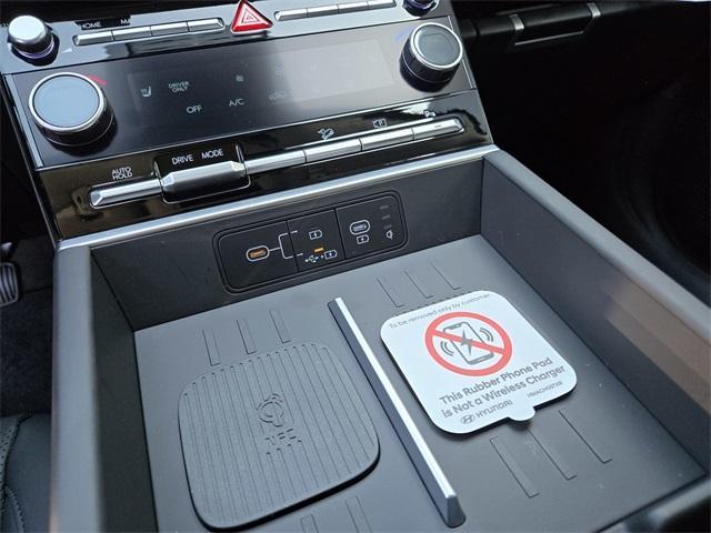 new 2025 Hyundai SANTA FE HEV car, priced at $38,944