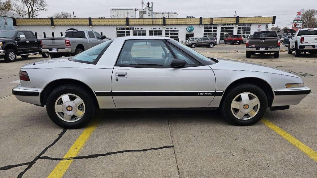 used 1990 Buick Reatta car, priced at $5,899