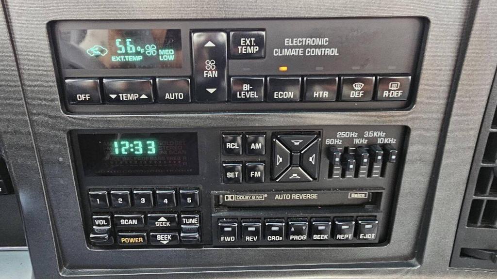 used 1990 Buick Reatta car, priced at $5,899