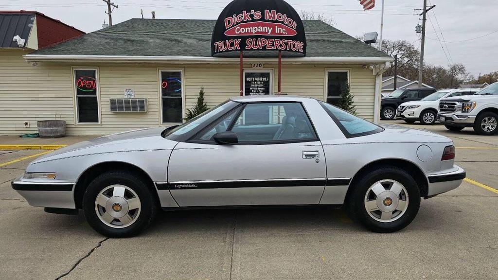 used 1990 Buick Reatta car, priced at $5,899