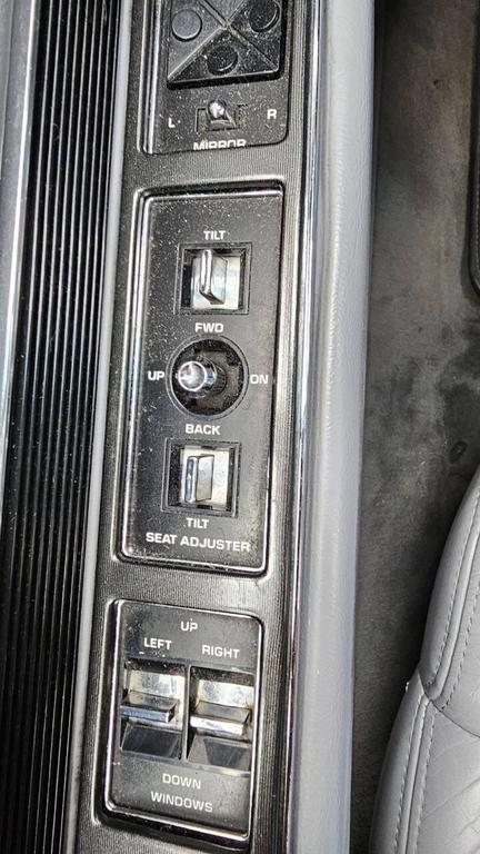 used 1990 Buick Reatta car, priced at $5,899