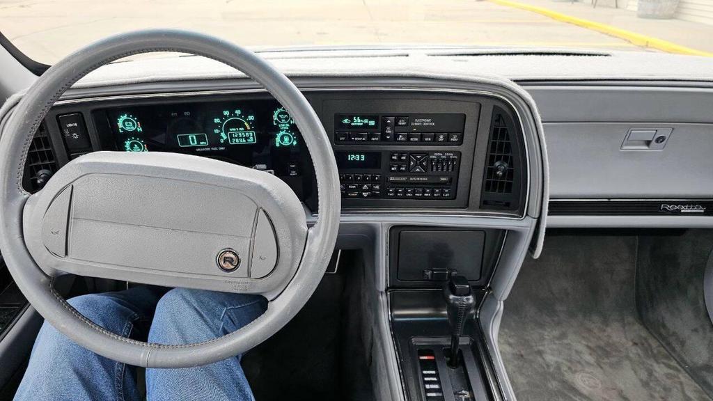 used 1990 Buick Reatta car, priced at $5,899