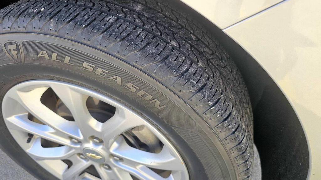used 2020 Chevrolet Equinox car, priced at $16,899