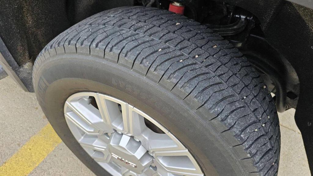 used 2021 GMC Sierra 2500 car, priced at $38,899