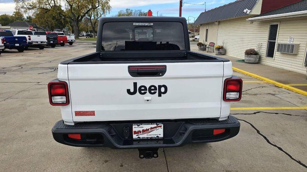 used 2023 Jeep Gladiator car, priced at $33,899