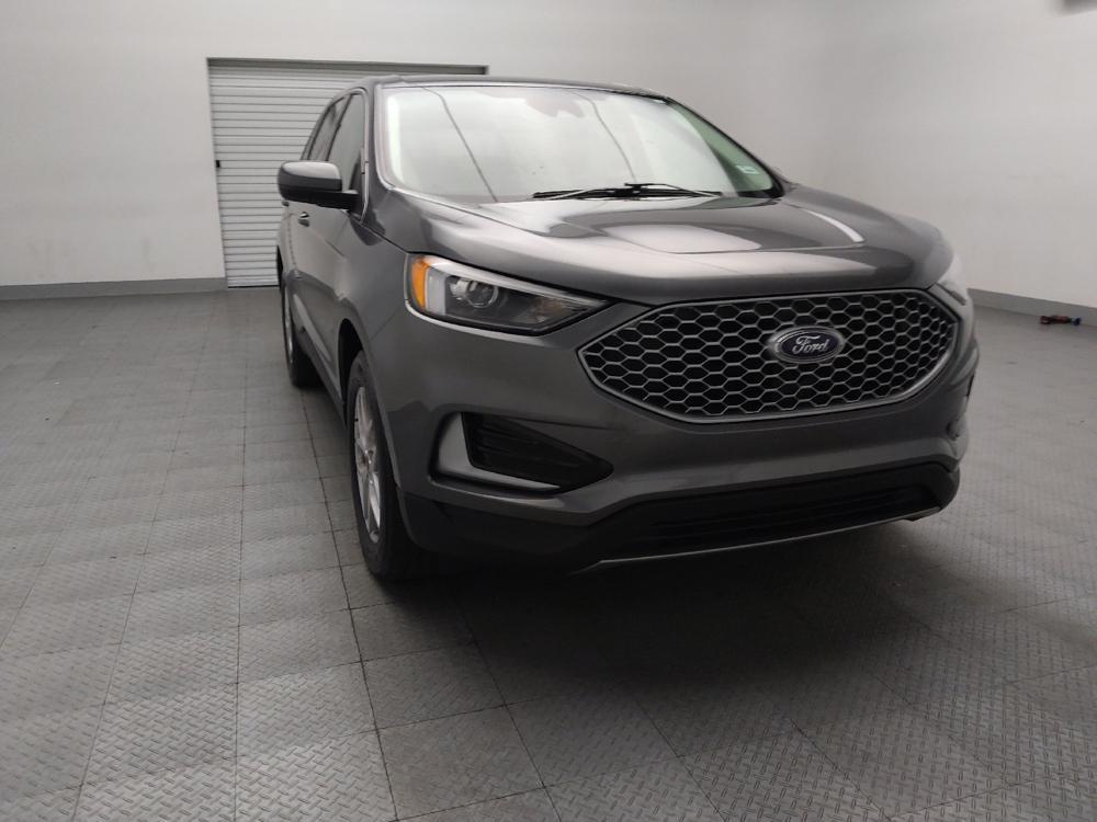 used 2024 Ford Edge car, priced at $27,295