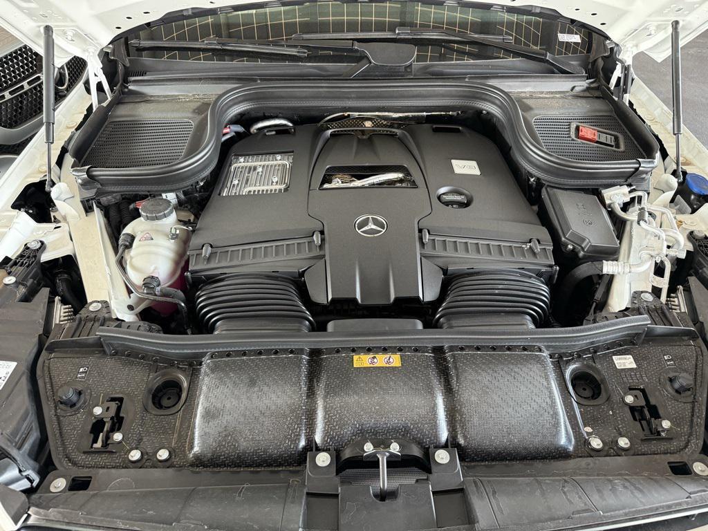 new 2025 Mercedes-Benz GLS 580 car, priced at $117,645