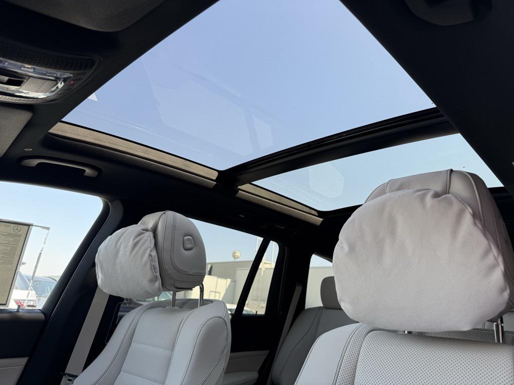 new 2025 Mercedes-Benz GLS 580 car, priced at $117,645