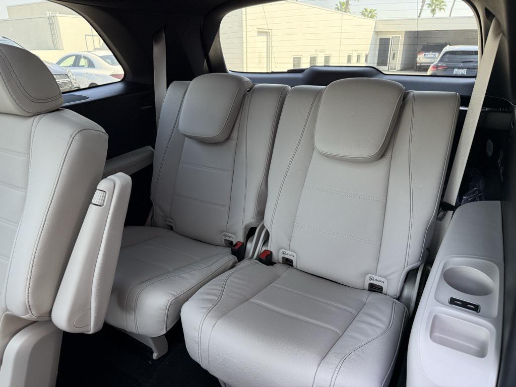 new 2025 Mercedes-Benz GLS 580 car, priced at $117,645