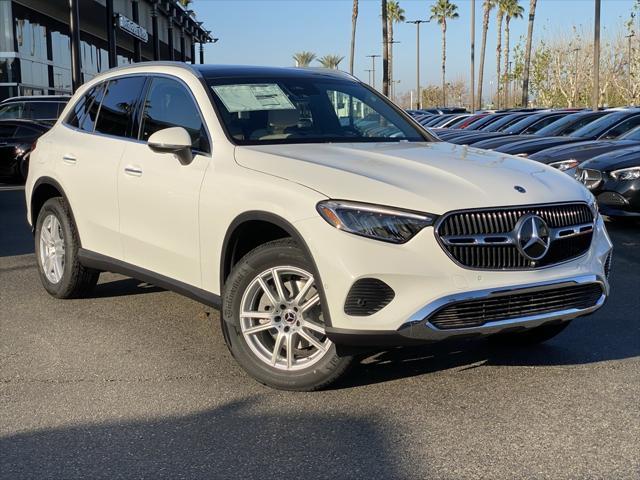 new 2025 Mercedes-Benz GLC 300 car, priced at $55,425