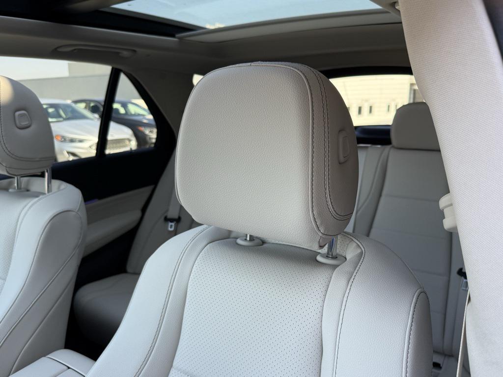 new 2026 Mercedes-Benz GLE 450 car, priced at $76,100