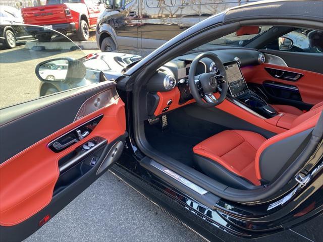 new 2025 Mercedes-Benz AMG SL 43 car, priced at $121,410