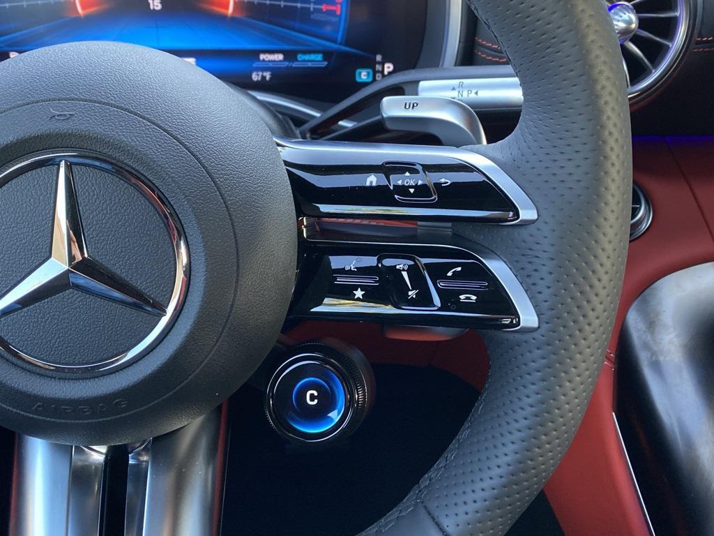 new 2025 Mercedes-Benz AMG SL 43 car, priced at $121,410