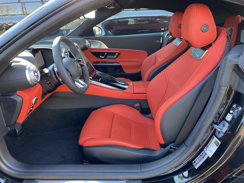 new 2025 Mercedes-Benz AMG SL 43 car, priced at $121,410