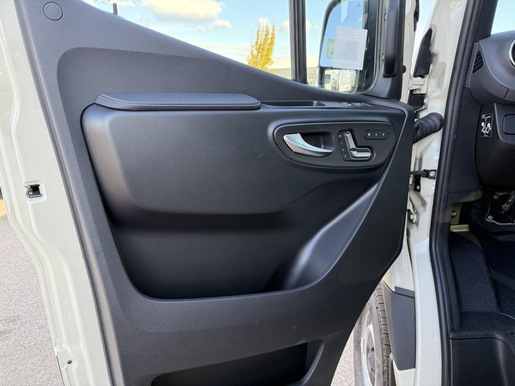 new 2026 Mercedes-Benz Sprinter 2500 car, priced at $76,986