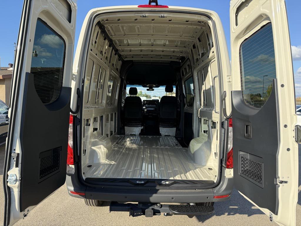 new 2026 Mercedes-Benz Sprinter 2500 car, priced at $76,986