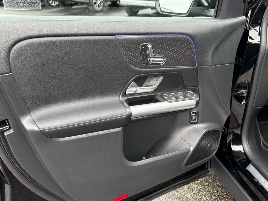 used 2025 Mercedes-Benz GLA 250 car, priced at $39,998