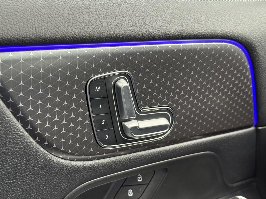 used 2025 Mercedes-Benz GLA 250 car, priced at $39,998