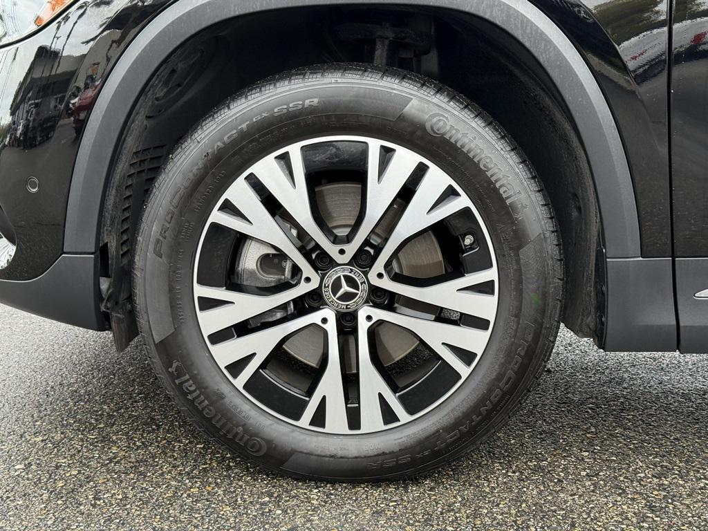 used 2025 Mercedes-Benz GLA 250 car, priced at $39,998
