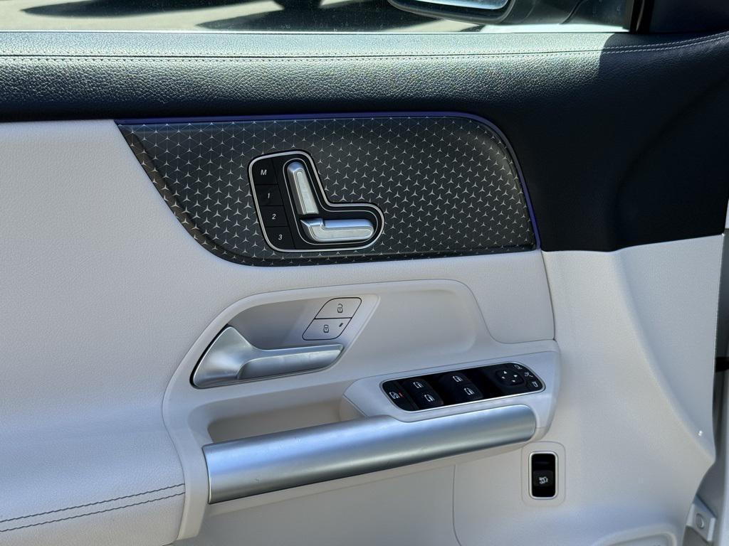 used 2025 Mercedes-Benz GLA 250 car, priced at $39,998
