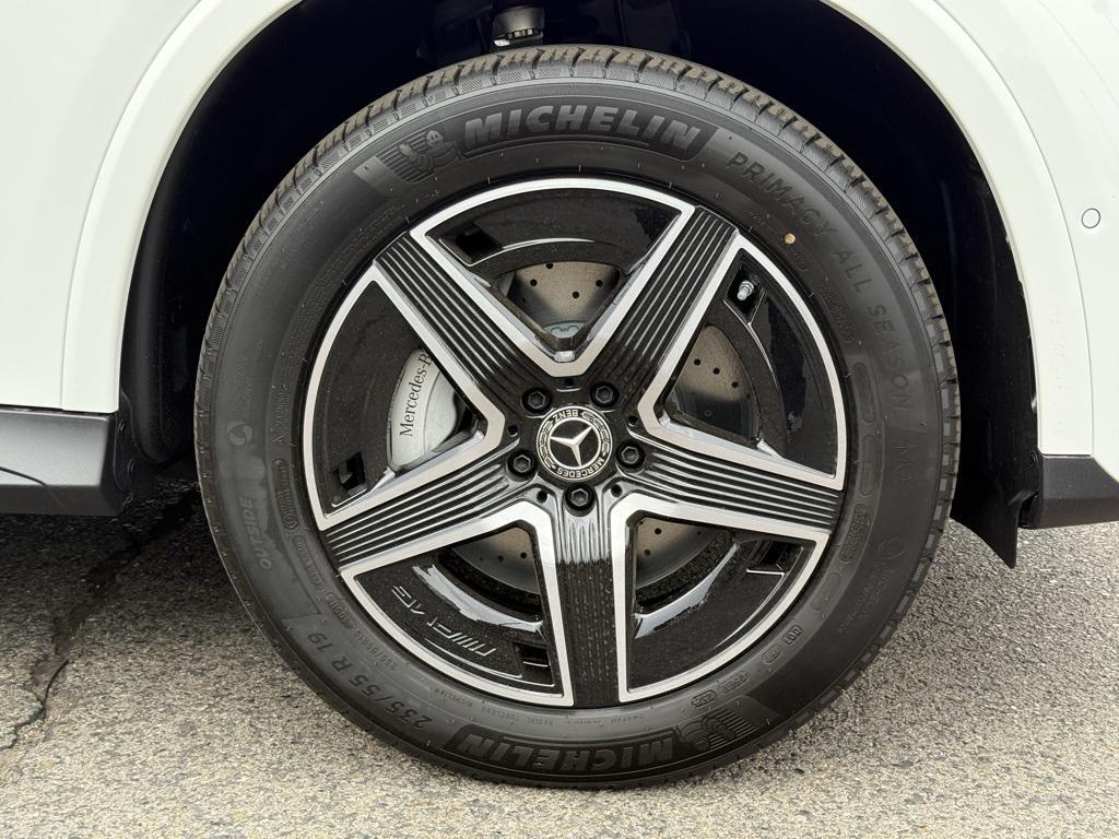 new 2026 Mercedes-Benz GLC 300 car, priced at $67,345
