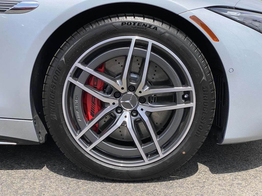 new 2025 Mercedes-Benz AMG SL 55 car, priced at $150,930