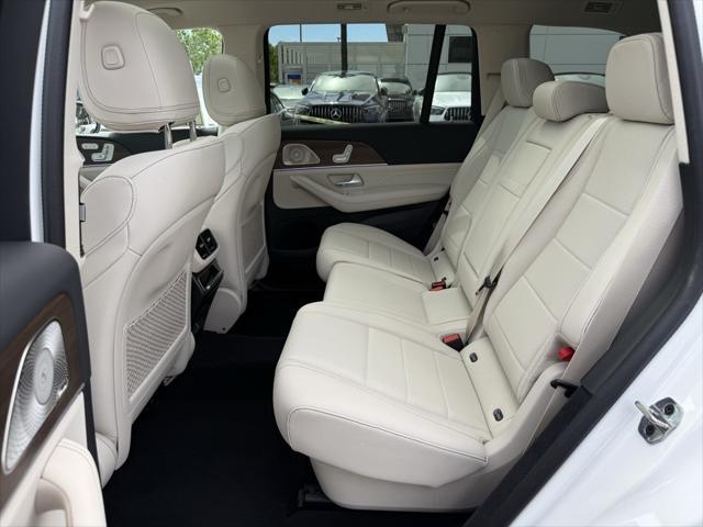 new 2025 Mercedes-Benz GLS 450 car, priced at $95,115