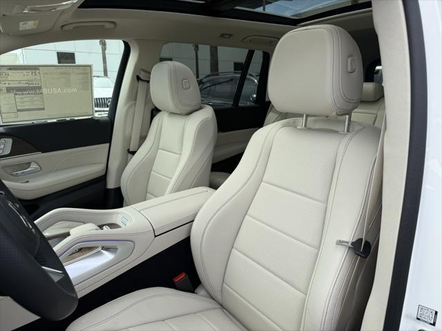 new 2025 Mercedes-Benz GLS 450 car, priced at $95,115