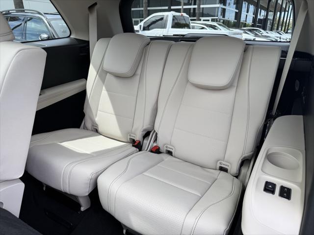 new 2025 Mercedes-Benz GLS 450 car, priced at $95,115