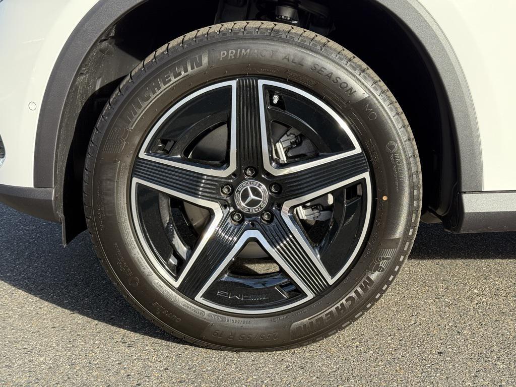 new 2026 Mercedes-Benz GLC 300 car, priced at $53,050