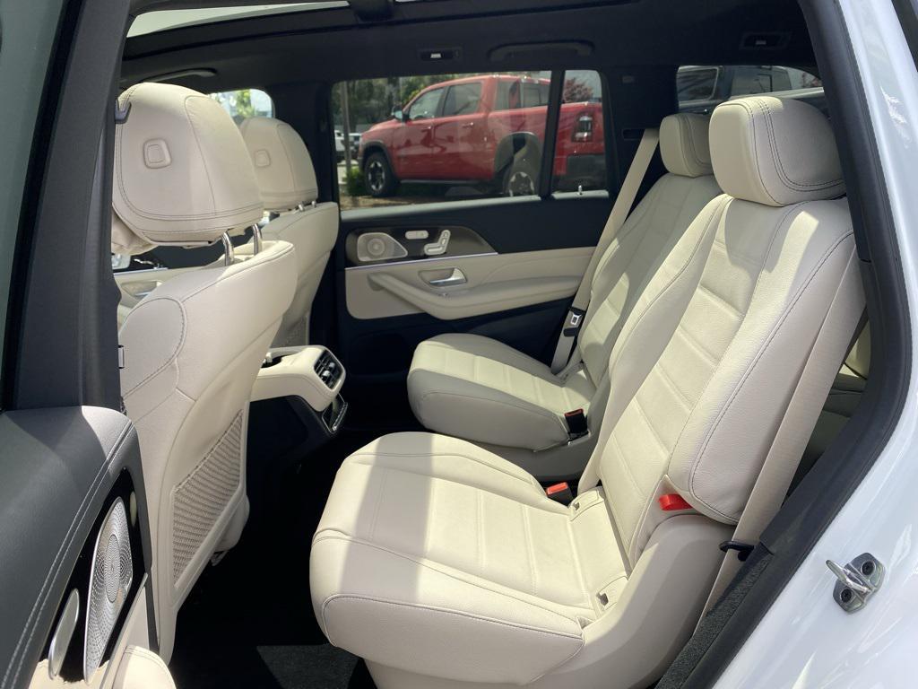 new 2025 Mercedes-Benz GLS 580 car, priced at $119,750