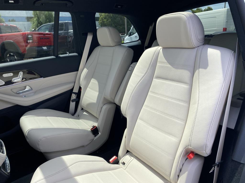 new 2025 Mercedes-Benz GLS 580 car, priced at $119,750