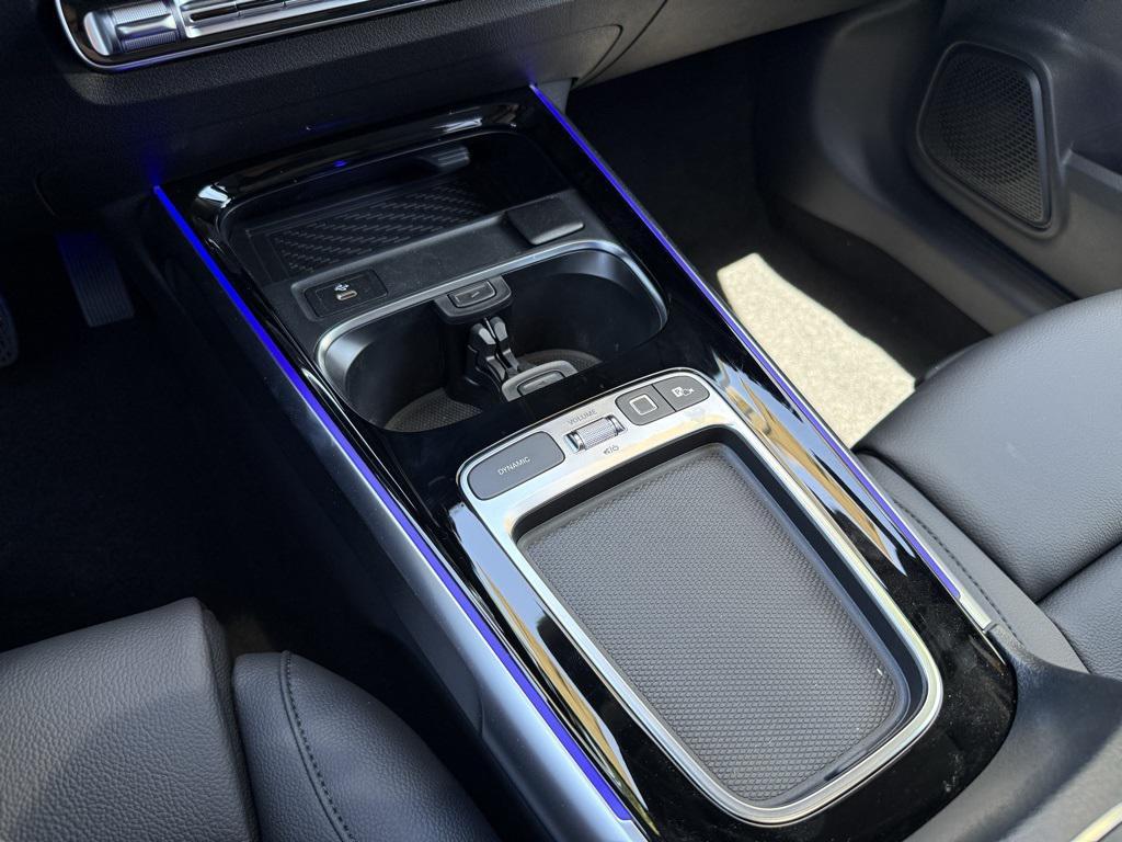 new 2025 Mercedes-Benz GLB 250 car, priced at $49,590