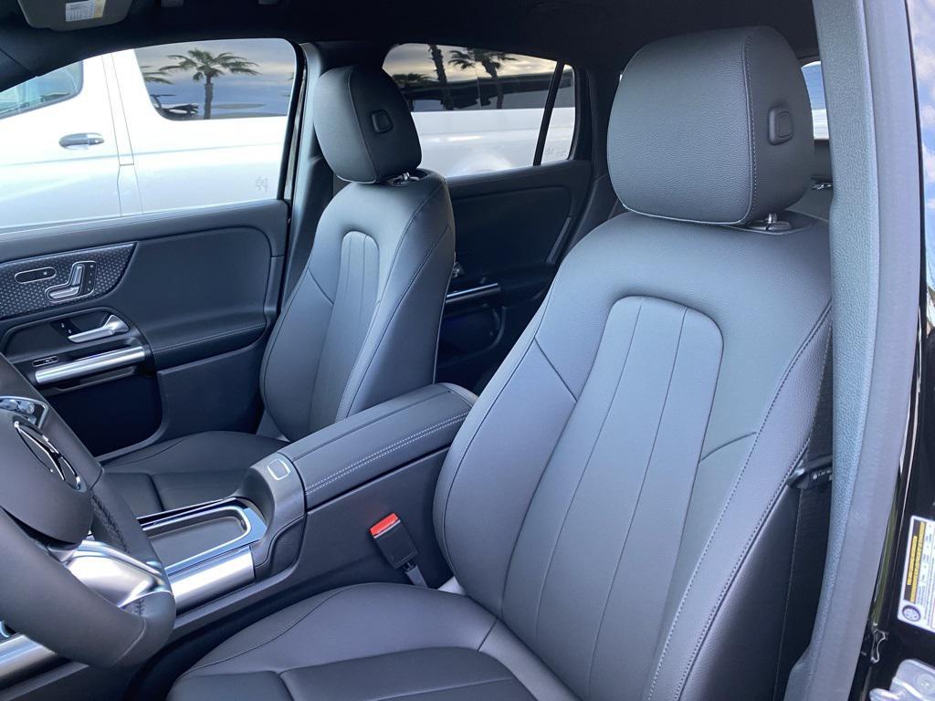 new 2025 Mercedes-Benz GLA 250 car, priced at $47,870