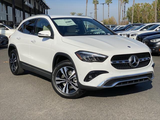 new 2025 Mercedes-Benz GLA 250 car, priced at $44,620