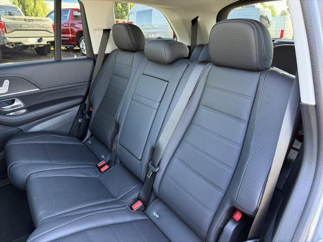new 2025 Mercedes-Benz GLS 450 car, priced at $99,830