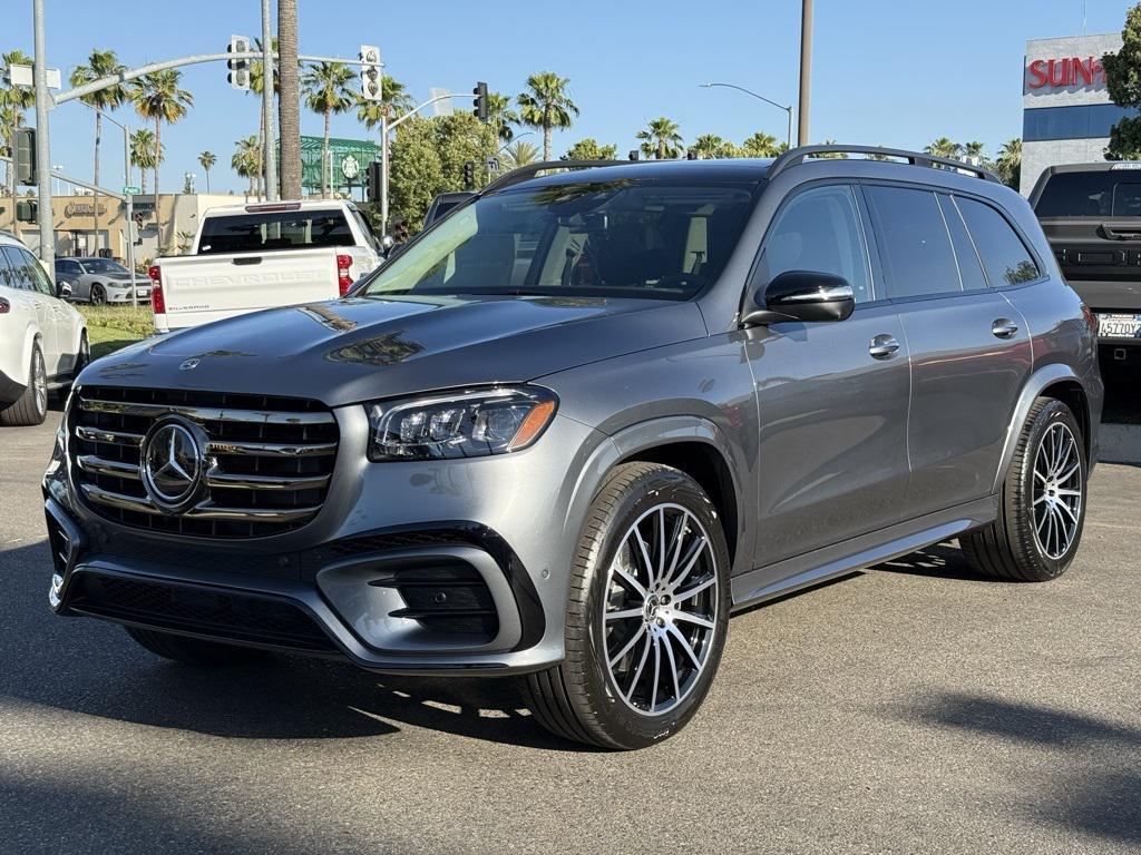 new 2025 Mercedes-Benz GLS 450 car, priced at $99,830