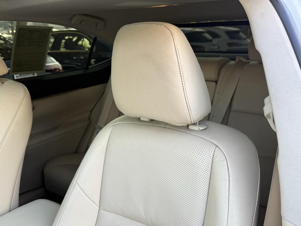 used 2014 Lexus ES 350 car, priced at $19,000