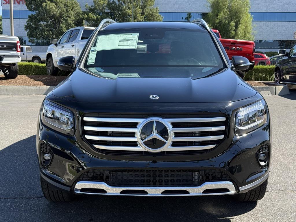 new 2025 Mercedes-Benz GLB 250 car, priced at $51,095