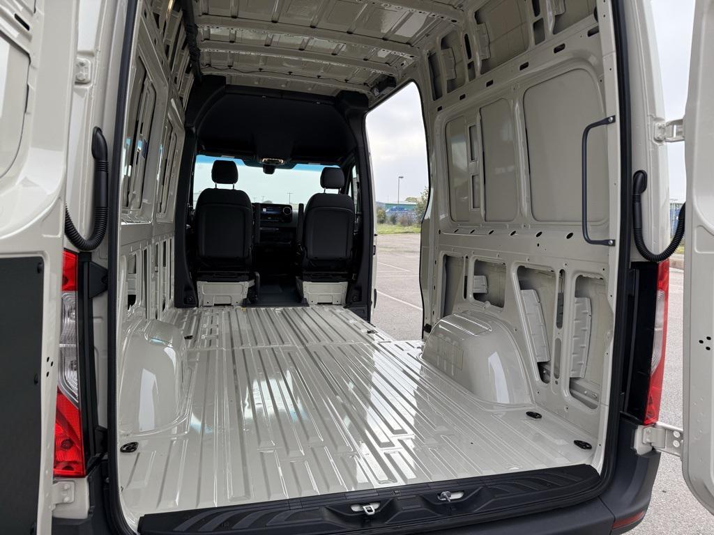 new 2026 Mercedes-Benz Sprinter 2500 car, priced at $74,117