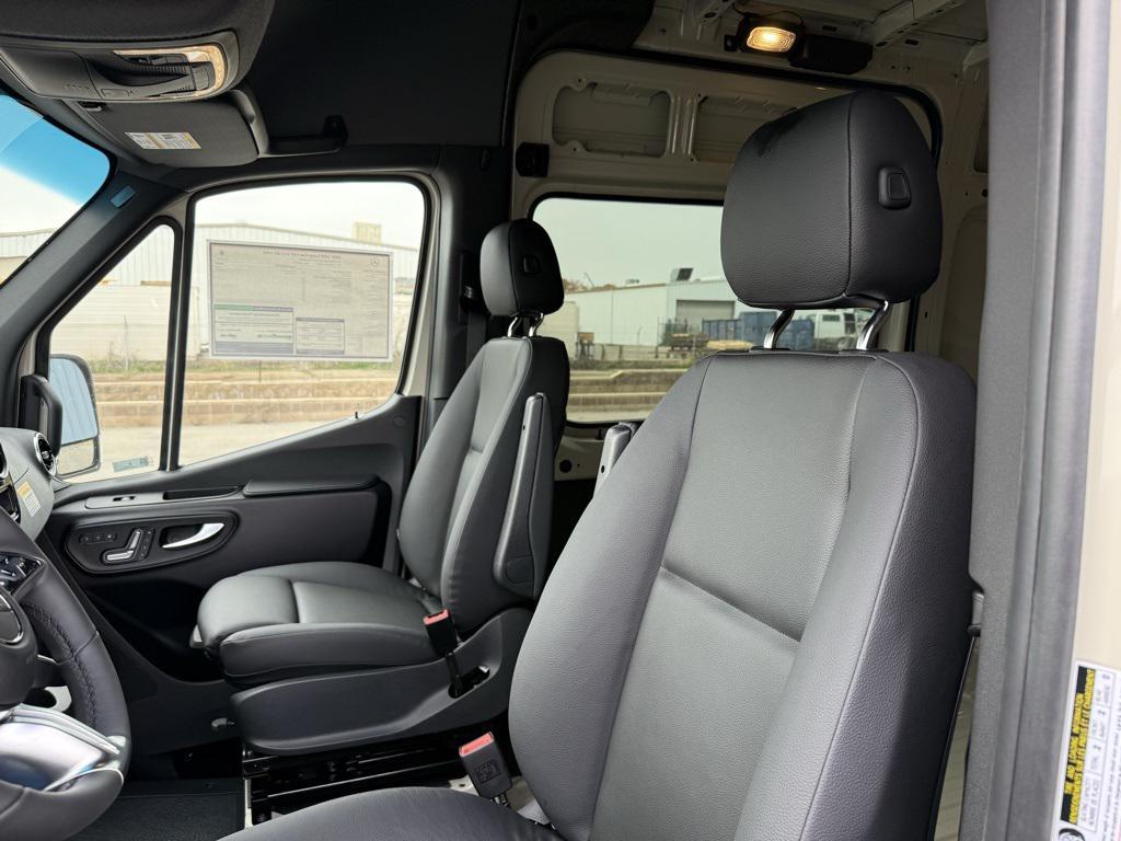 new 2026 Mercedes-Benz Sprinter 2500 car, priced at $74,117