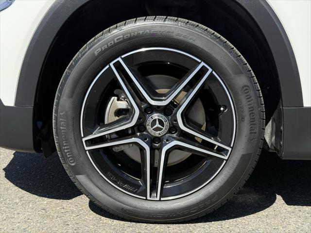 used 2023 Mercedes-Benz GLB 250 car, priced at $32,277
