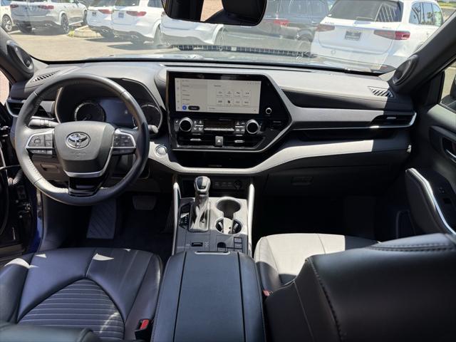 used 2023 Toyota Highlander car, priced at $42,498