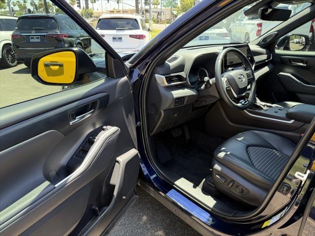 used 2023 Toyota Highlander car, priced at $42,498