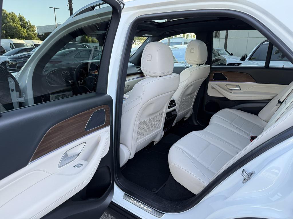 used 2025 Mercedes-Benz GLE 450e car, priced at $69,998
