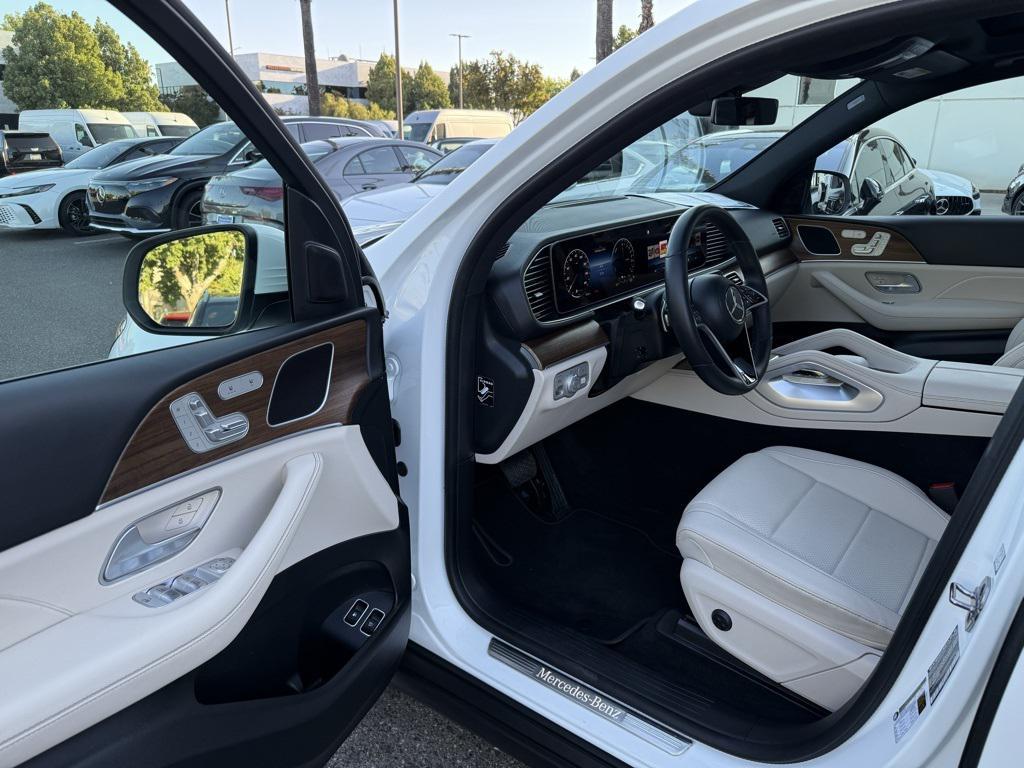 used 2025 Mercedes-Benz GLE 450e car, priced at $69,998
