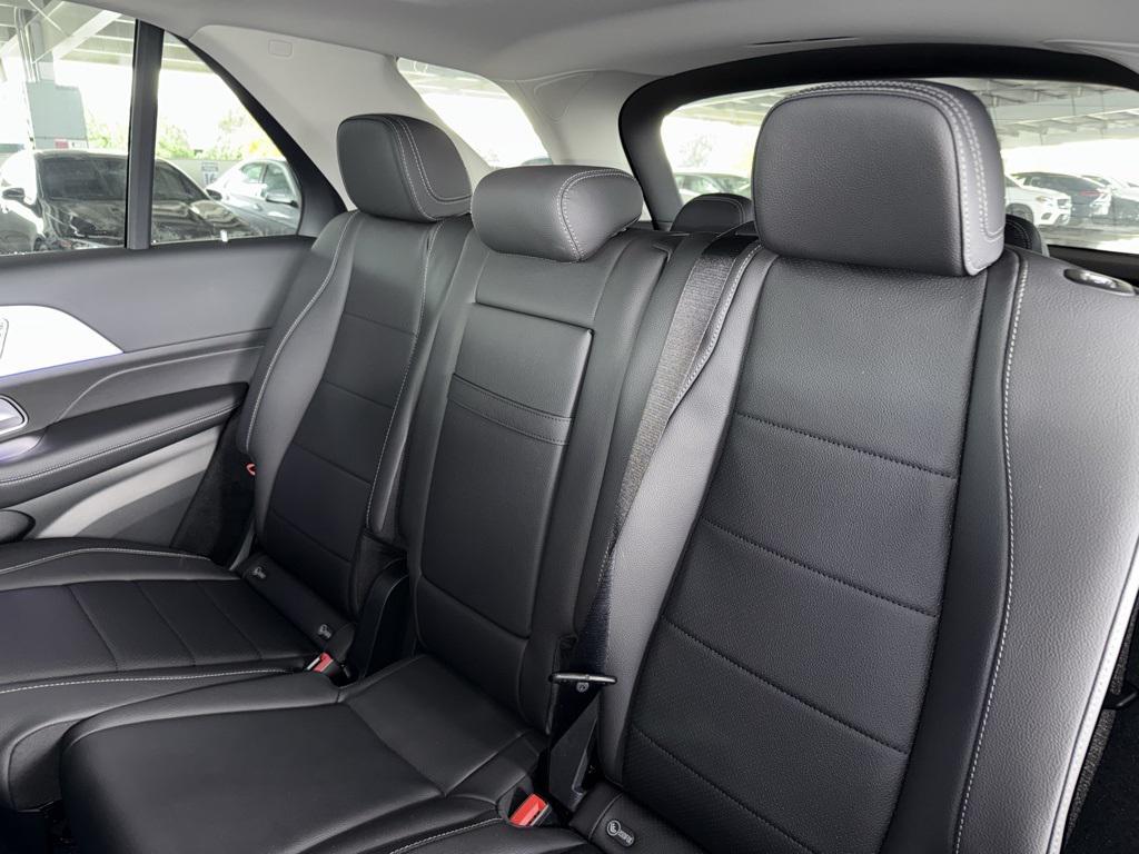 new 2026 Mercedes-Benz GLE 450 car, priced at $82,010